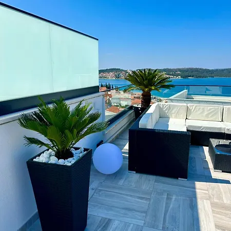 Luxury Lila