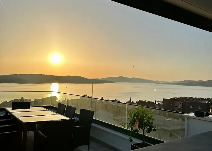 Luxury Lila Apartman