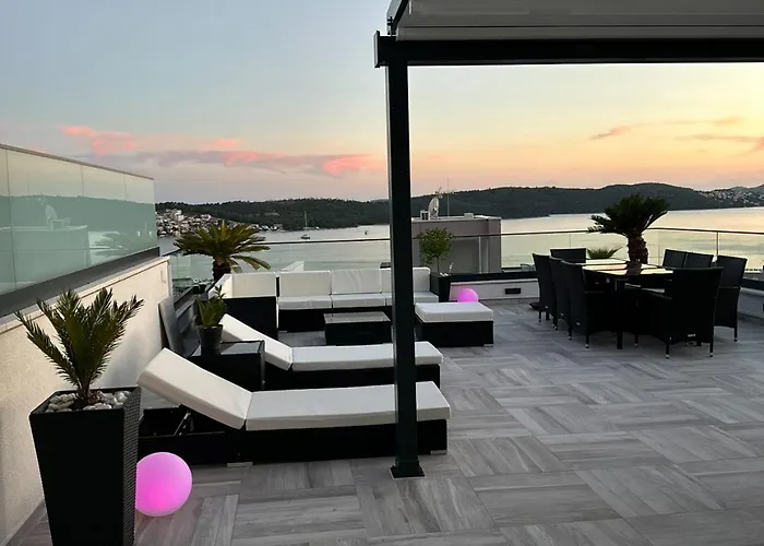 Luxury Lila Apartman *