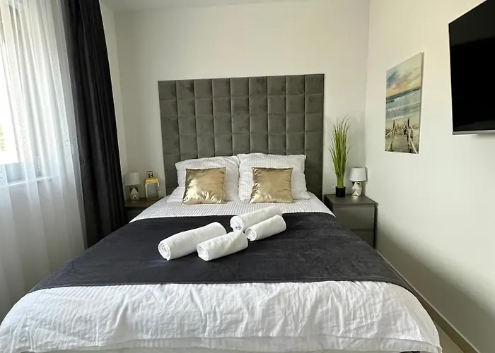 Luxury Lila Apartman *