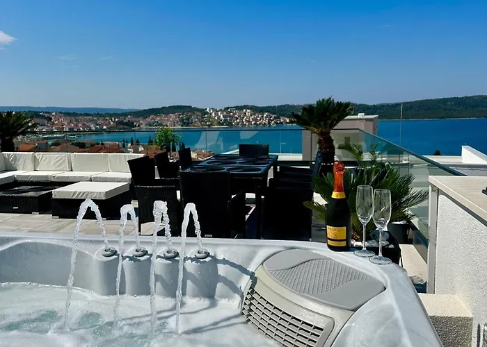 Luxury Lila Apartman