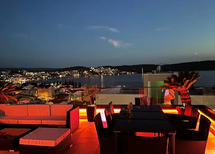 Luxury Lila Apartman