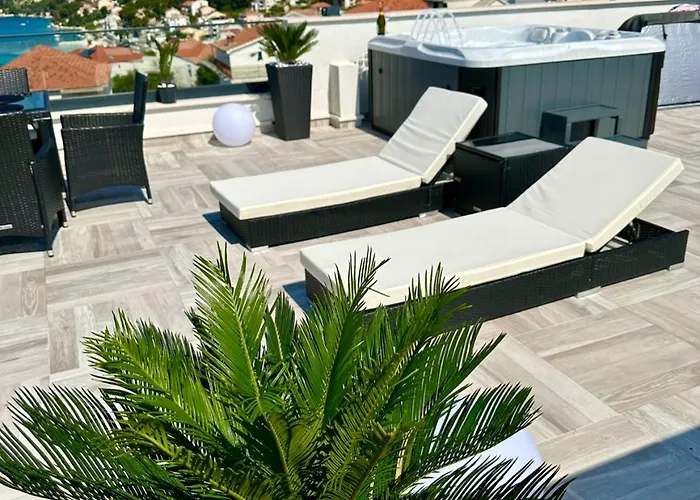 Luxury Lila Apartman *